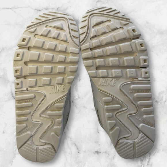 Kids Nike Air Max 90 size 3Y - Picture 6 of 7